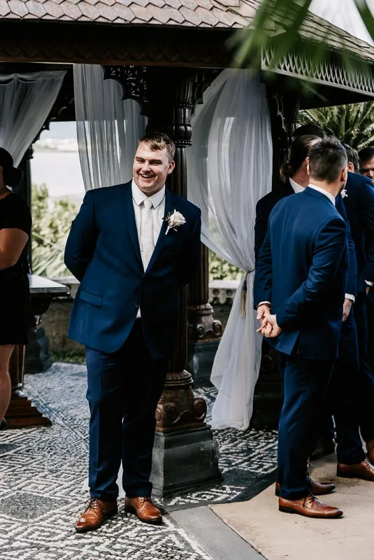 groom waiting for bride