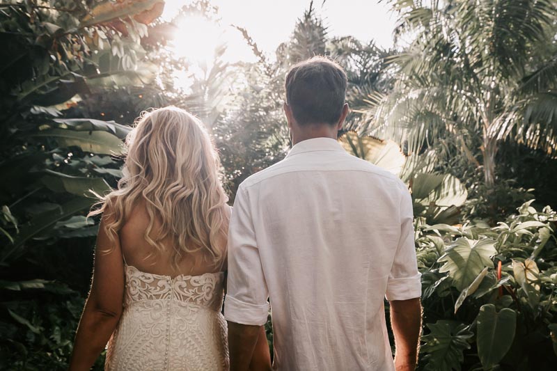 light flare wedding bride and groom villa botanica