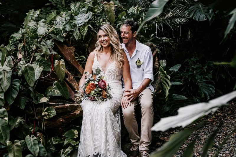 bride and groom rainforest villa botanica