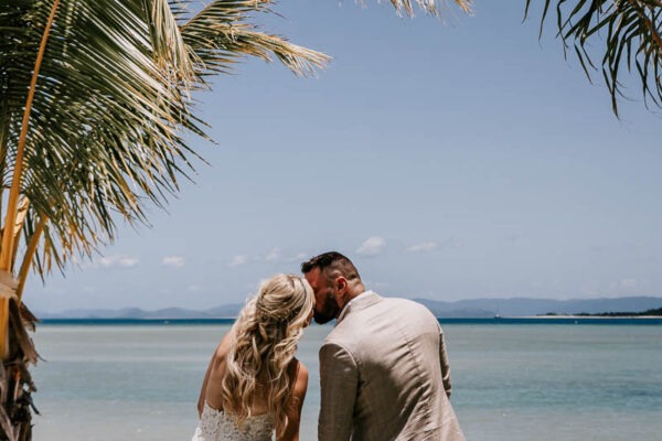 bride and groom hayman island