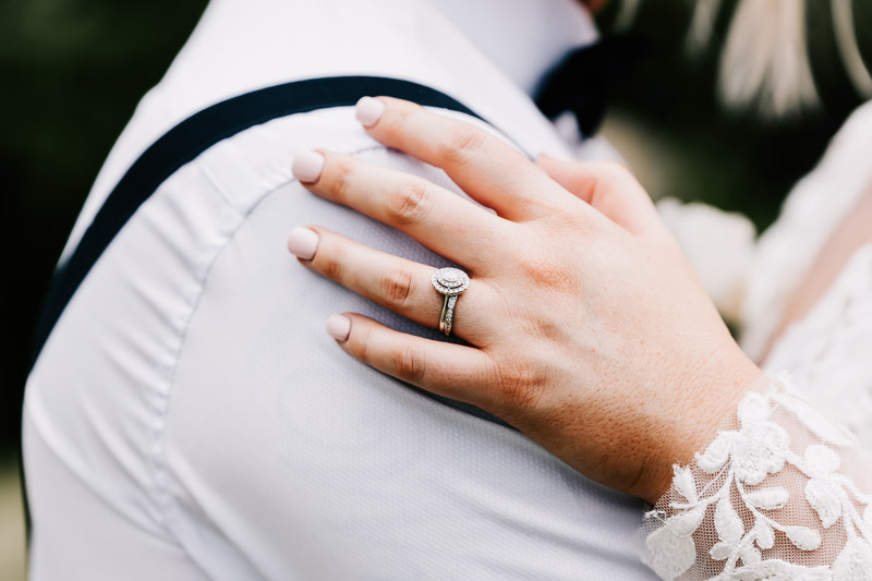 bride and groom wedding ring