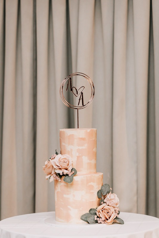Bride & Groom wedding cake