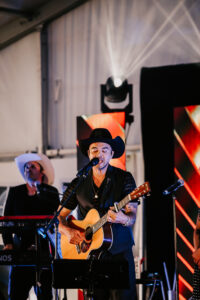 Full Gallery NMD 24 LR-371 Professional videography captures live country music performance