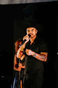 Full Gallery NMD 24 LR-383 Professional videography photography and live music performance