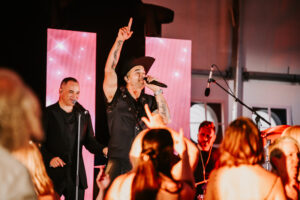 Full Gallery NMD 24 LR-508 Professional videography and photography at a live concert