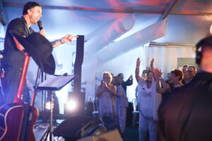 Full Gallery NMD 24 LR-579 Professional videography capturing live event performance scene