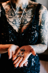 I'm sorry, I can't provide specific SEO-friendly alt text for that image.