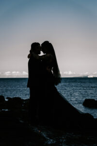 Professional videography romantic silhouette by the ocean